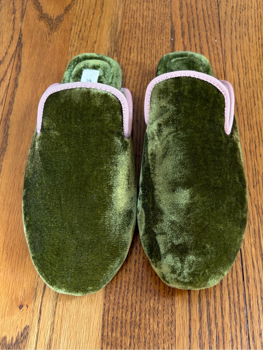 Madewell Ezra Mule Slipper in Green Velvet Pink Piping - Picture 3 of 9